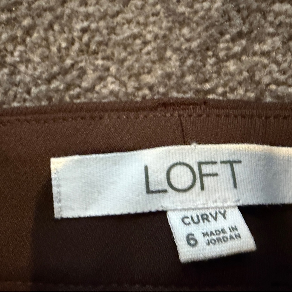 Loft curvy brown skinny dress pants - Picture 5 of 7